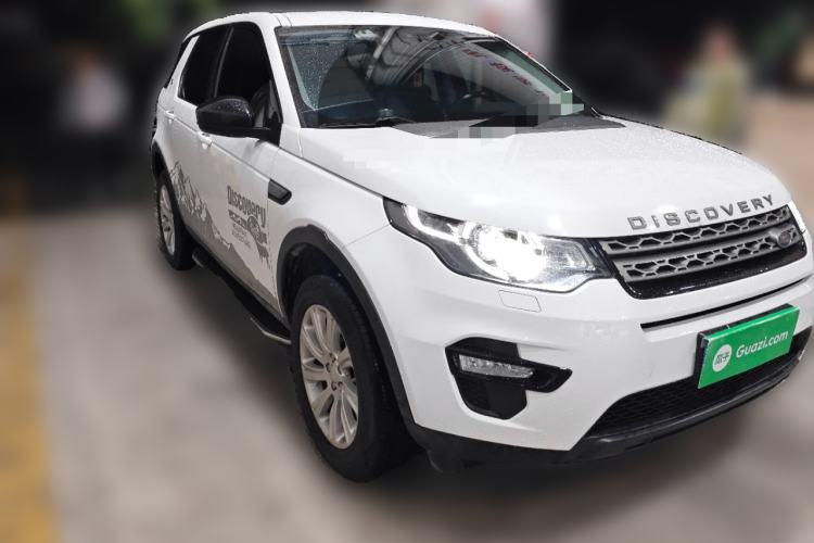 Used Land Rover Discovery Sport 2019 240 PS PURE Edition China V Standard Front Right 45 Deg
