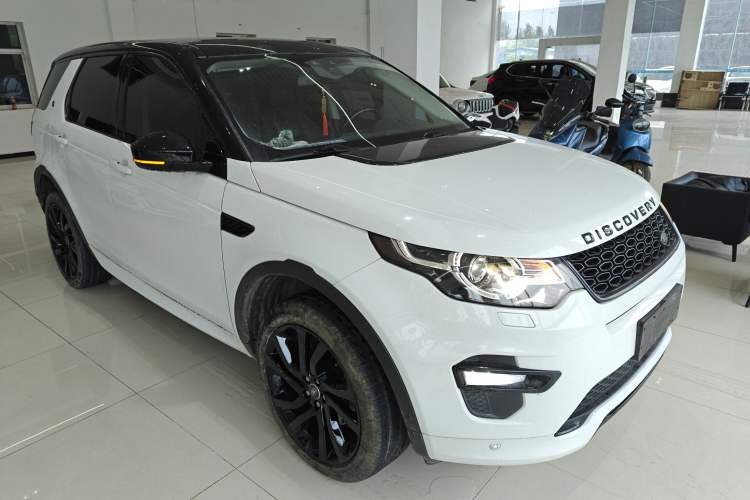 Used Land Rover Discovery Sport 2019 240 PS SE Dynamic Version China VI Standard Front Right 45 Deg