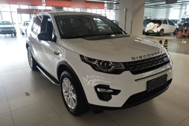 Used Land Rover Discovery Sport 2019 240 PS PURE Edition China VI Standard Front Right 45 Deg