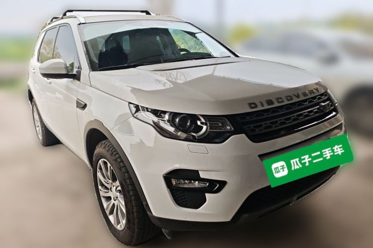 Used Land Rover Discovery Sport 2019 240 PS SE Version China V Standard Front Right 45 Deg