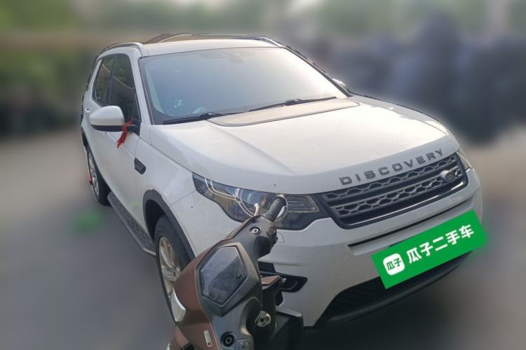 Used Land Rover Discovery Sport 2019 240 PS SE Version China V Standard Front Right 45 Deg