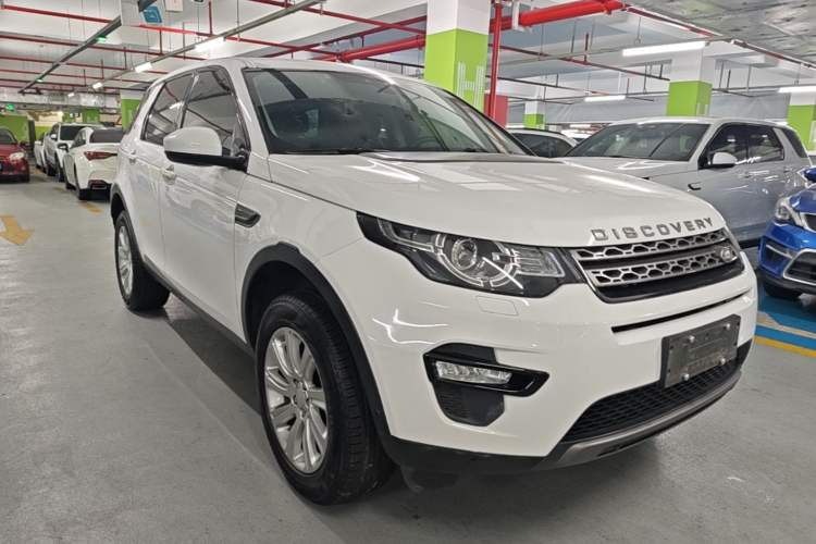 Used Land Rover Discovery Sport 2019 240 PS SE Version China VI Standard Front Right 45 Deg