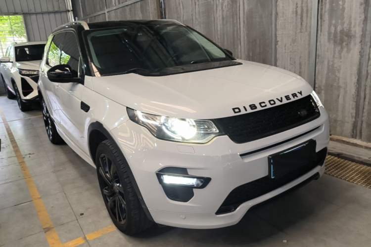 Used Land Rover Discovery Sport 2019 240 PS SE Dynamic Version China VI Standard Front Right 45 Deg