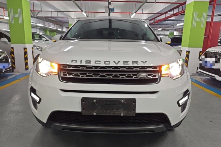 Used Land Rover Discovery Sport 2019 240 PS SE Version China VI Standard Front