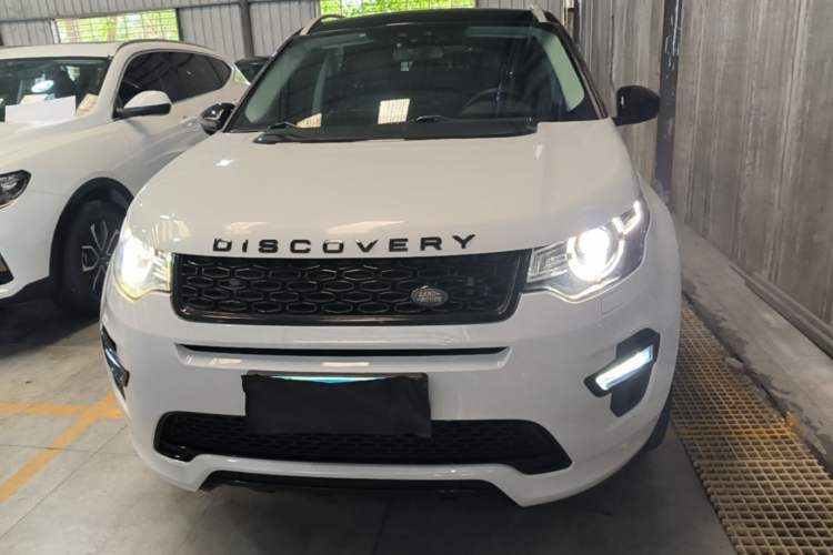 Used Land Rover Discovery Sport 2019 240 PS SE Dynamic Version China VI Standard Front