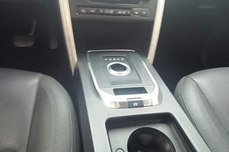 Used Land Rover Discovery Sport 2019 240 PS SE Version China V Standard Gear Lever