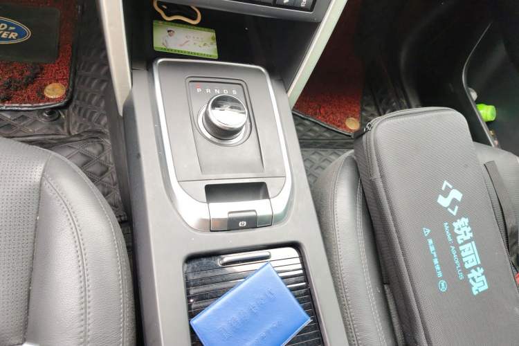 Used Land Rover Discovery Sport 2019 240 PS SE Version China VI Standard Gear Lever