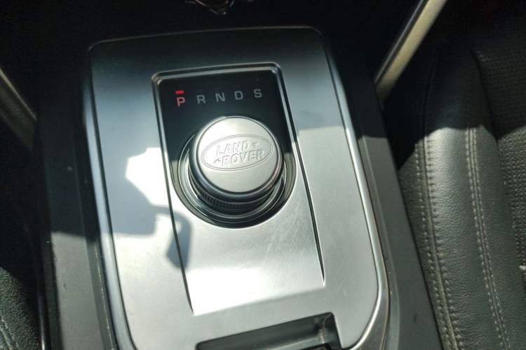 Used Land Rover Discovery Sport 2019 240 PS SE Version China VI Standard Gear Lever