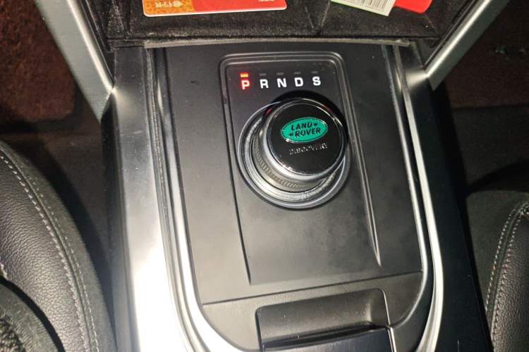 Used Land Rover Discovery Sport 2019 240 PS PURE Edition China VI Standard Gear Lever