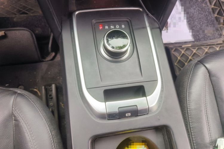 Used Land Rover Discovery Sport 2019 240 PS PURE Edition China VI Standard Gear Lever