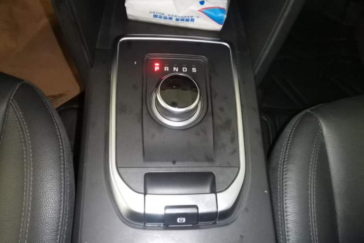 Used Land Rover Discovery Sport 2019 240 PS PURE Edition China VI Standard Gear Lever