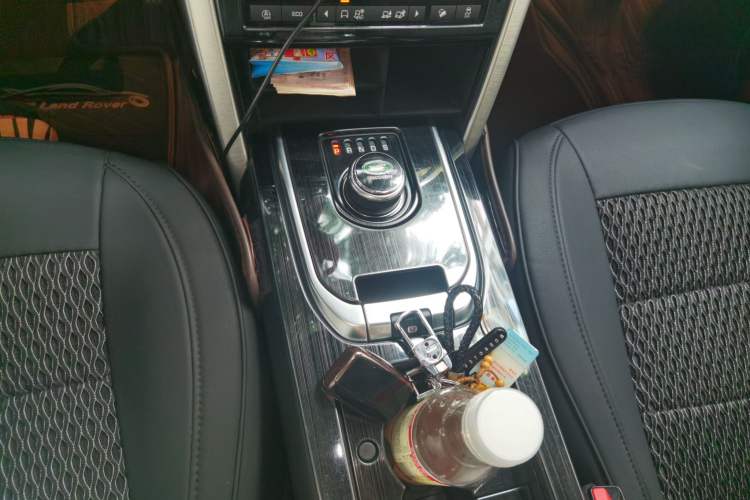 Used Land Rover Discovery Sport 2019 240 PS HSE Version China V Standard Gear Lever