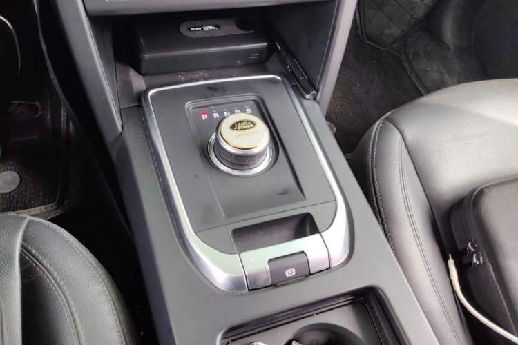 Used Land Rover Discovery Sport 2019 200PS PURE Edition China VI Standard Gear Lever