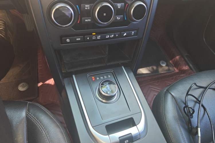 Used Land Rover Discovery Sport 2019 200PS PURE Edition China V Standard Gear Lever