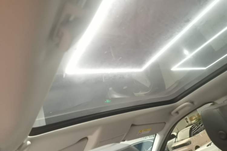 Used Land Rover Discovery Sport 2019 240 PS SE Version China VI Standard Headliner