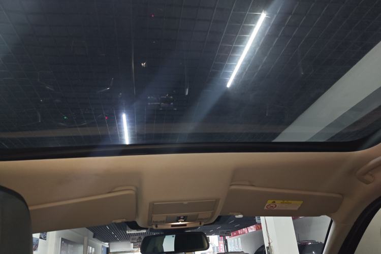 Used Land Rover Discovery Sport 2019 240 PS SE Version China VI Standard Headliner