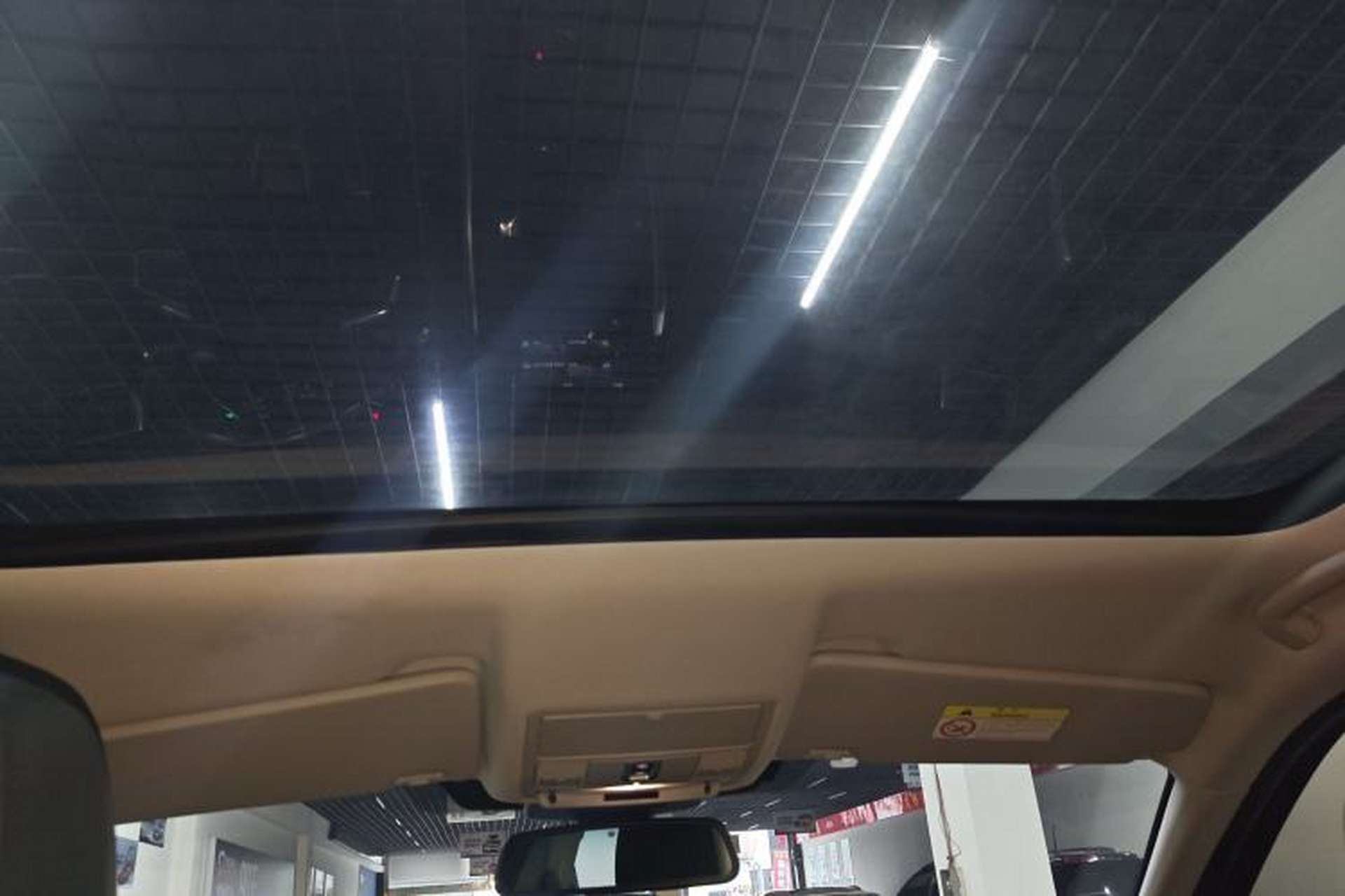 Used Land Rover Discovery Sport 2019 240 PS SE Version China VI Standard Headliner