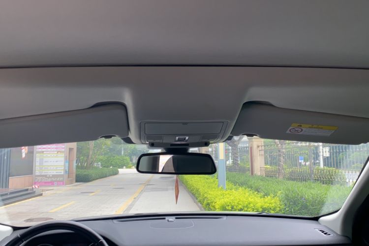 Used Land Rover Discovery Sport 2019 240 PS PURE Edition China VI Standard Headliner
