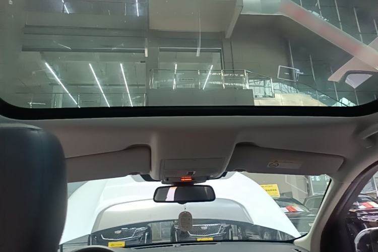 Used Land Rover Discovery Sport 2019 240 PS SE Version China VI Standard Headliner