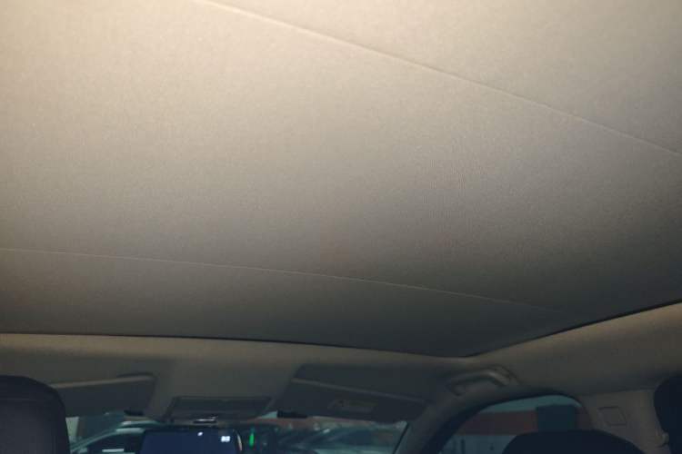 Used Land Rover Discovery Sport 2019 240 PS SE Version China VI Standard Headliner