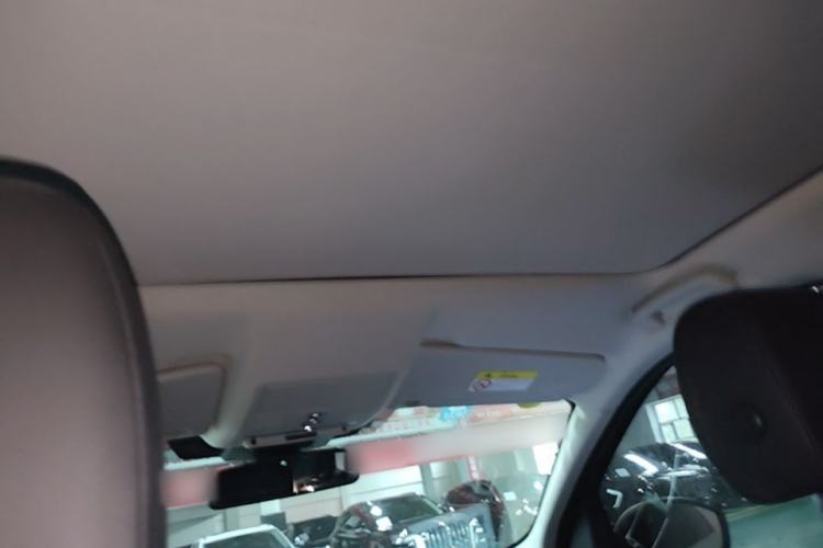 Used Land Rover Discovery Sport 2019 240 PS SE Version China VI Standard Headliner