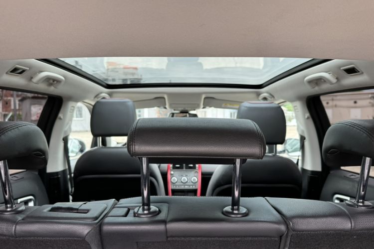 Used Land Rover Discovery Sport 2019 240 PS SE Dynamic Version China VI Standard Headliner