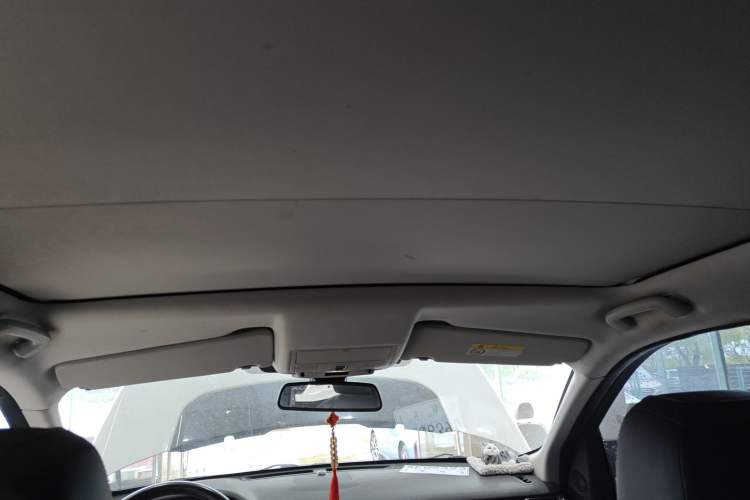 Used Land Rover Discovery Sport 2019 240 PS SE Dynamic Version China VI Standard Headliner