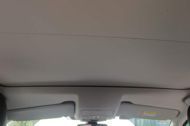 Used Land Rover Discovery Sport 2019 240 PS PURE Edition China VI Standard Headliner