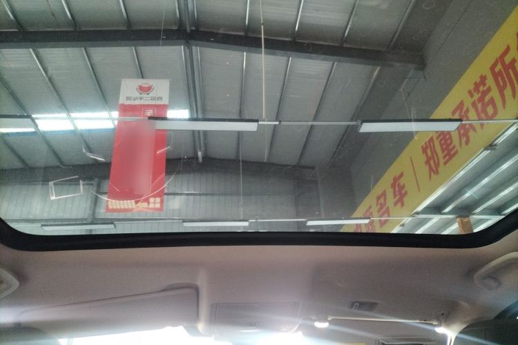 Used Land Rover Discovery Sport 2019 240 PS SE Version China VI Standard Headliner