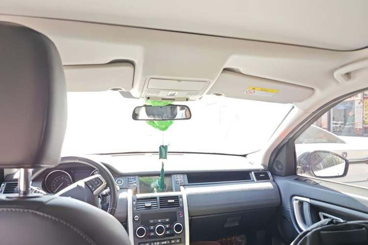 Used Land Rover Discovery Sport 2019 240 PS SE Version China VI Standard Headliner