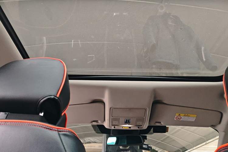 Used Land Rover Discovery Sport 2019 240 PS SE Version China V Standard Headliner