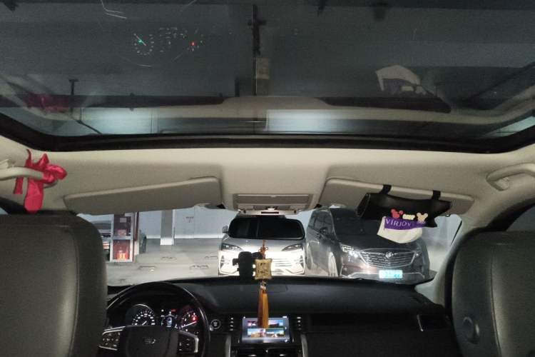 Used Land Rover Discovery Sport 2019 240 PS SE Version China V Standard Headliner