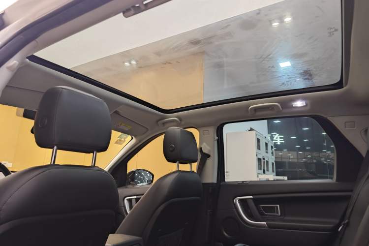 Used Land Rover Discovery Sport 2019 240 PS SE Version China VI Standard Headliner