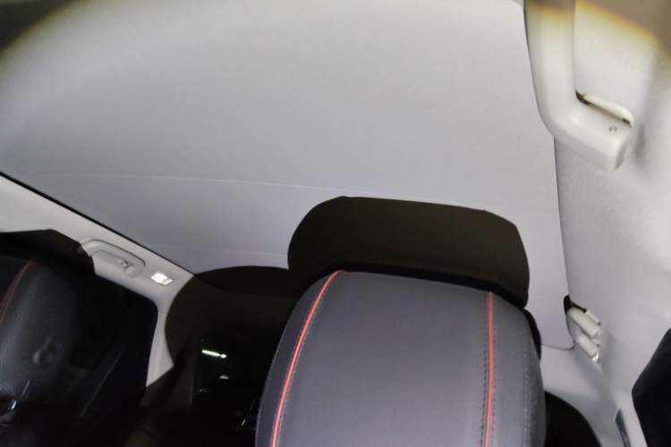 Used Land Rover Discovery Sport 2019 240 PS SE Dynamic Version China V Standard Headliner