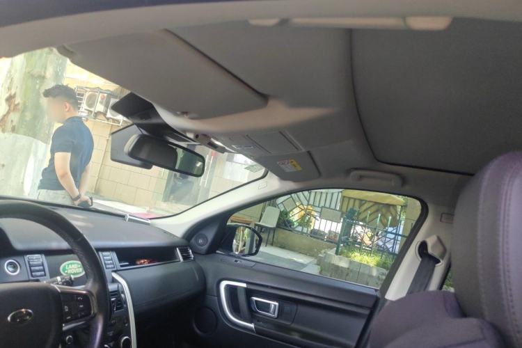 Used Land Rover Discovery Sport 2019 240 PS SE Version China VI Standard Headliner