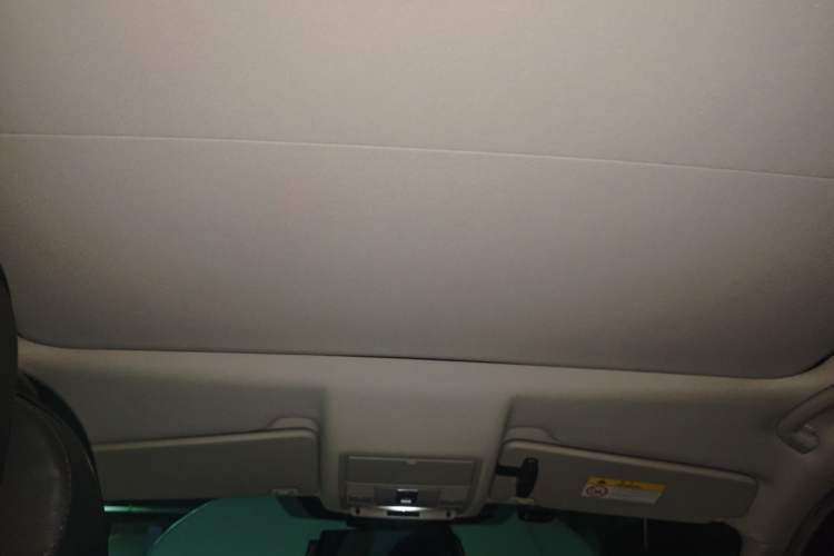 Used Land Rover Discovery Sport 2019 240 PS PURE Edition China VI Standard Headliner