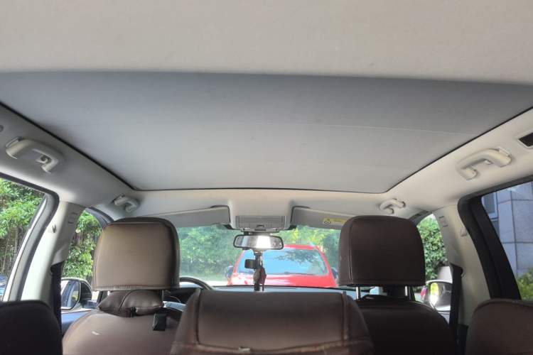 Used Land Rover Discovery Sport 2019 240 PS SE Version China VI Standard Headliner