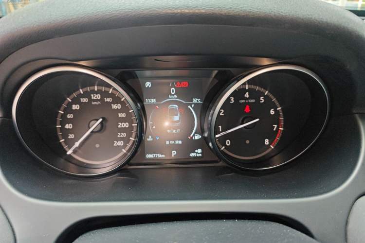 Used Land Rover Discovery Sport 2019 240 PS SE Version China VI Standard Instrument Cluster