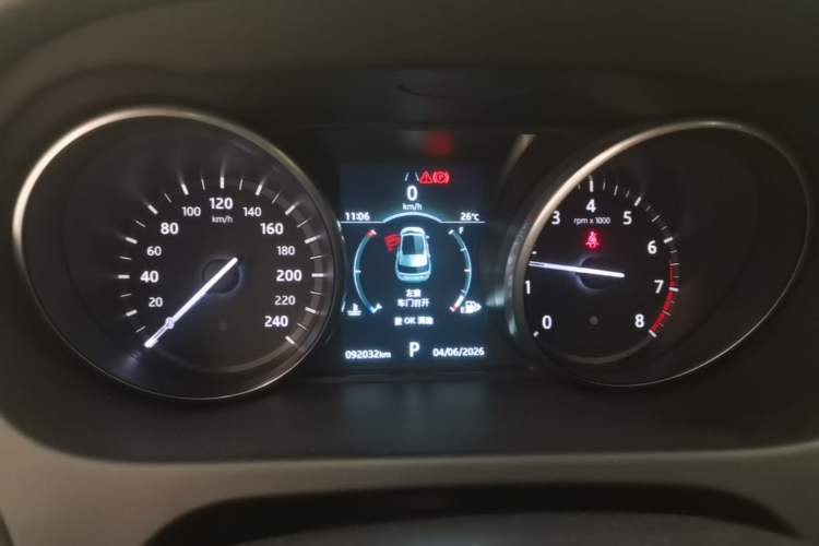 Used Land Rover Discovery Sport 2019 240 PS SE Version China VI Standard Instrument Cluster