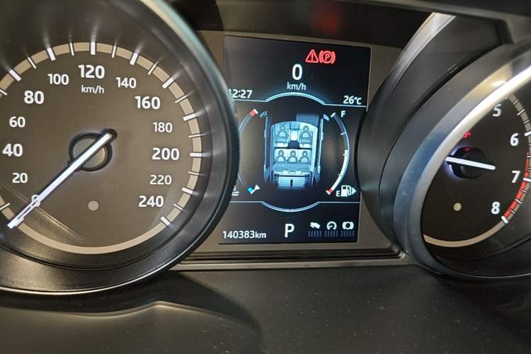 Used Land Rover Discovery Sport 2019 240 PS PURE Edition China VI Standard Instrument Cluster