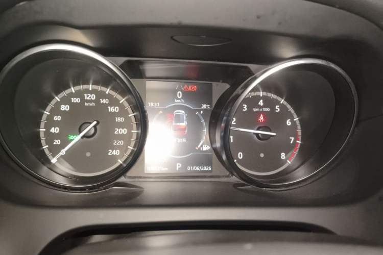 Used Land Rover Discovery Sport 2019 240 PS SE Version China VI Standard Instrument Cluster