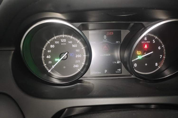 Used Land Rover Discovery Sport 2019 240 PS SE Version China VI Standard Instrument Cluster