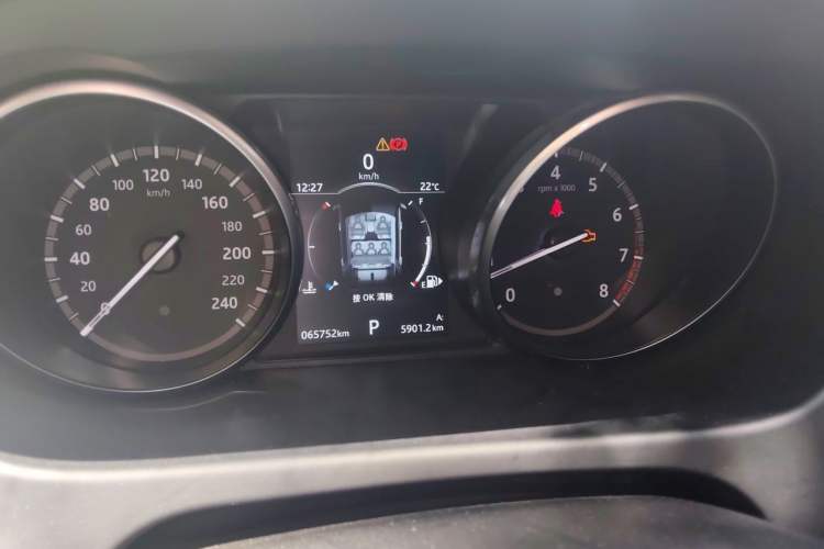 Used Land Rover Discovery Sport 2019 240 PS SE Version China VI Standard Instrument Cluster