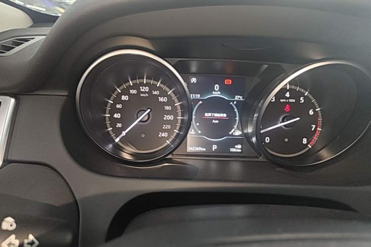 Used Land Rover Discovery Sport 2019 240 PS SE Version China VI Standard Instrument Cluster
