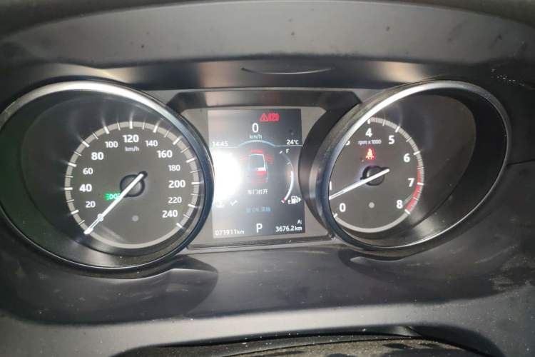 Used Land Rover Discovery Sport 2019 240 PS SE Version China V Standard Instrument Cluster