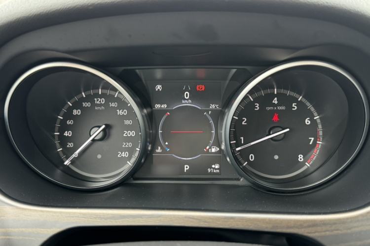 Used Land Rover Discovery Sport 2019 240 PS SE Dynamic Version China VI Standard Instrument Cluster
