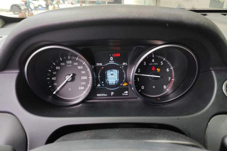 Used Land Rover Discovery Sport 2019 240 PS HSE Version China VI Standard Instrument Cluster