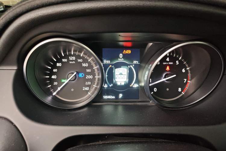 Used Land Rover Discovery Sport 2019 240 PS SE Version China V Standard Instrument Cluster