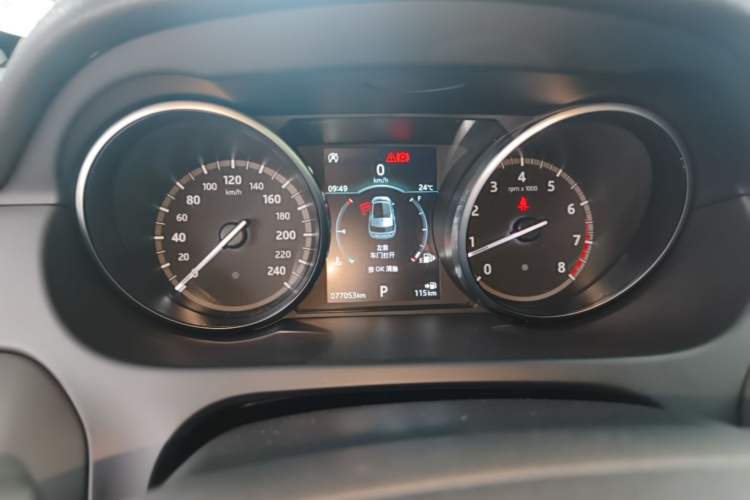 Used Land Rover Discovery Sport 2019 240 PS PURE Edition China VI Standard Instrument Cluster
