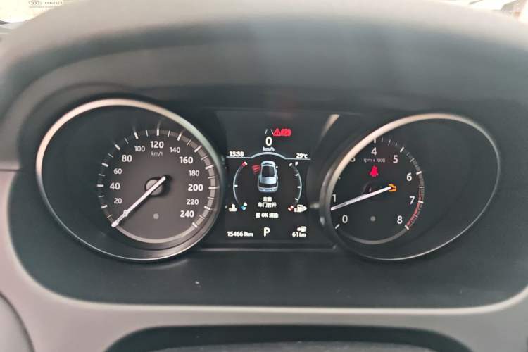 Used Land Rover Discovery Sport 2019 240 PS SE Version China VI Standard Instrument Cluster
